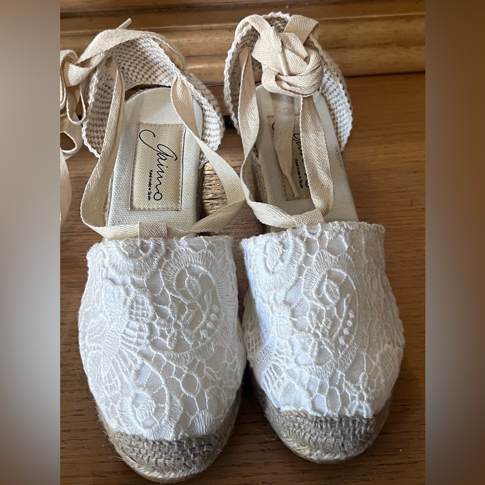 Elegant White Lace Espadrille Wedges